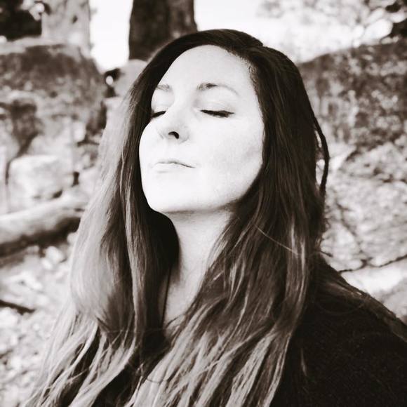 Meet your Posher, Sarah - Picture 3 of 3